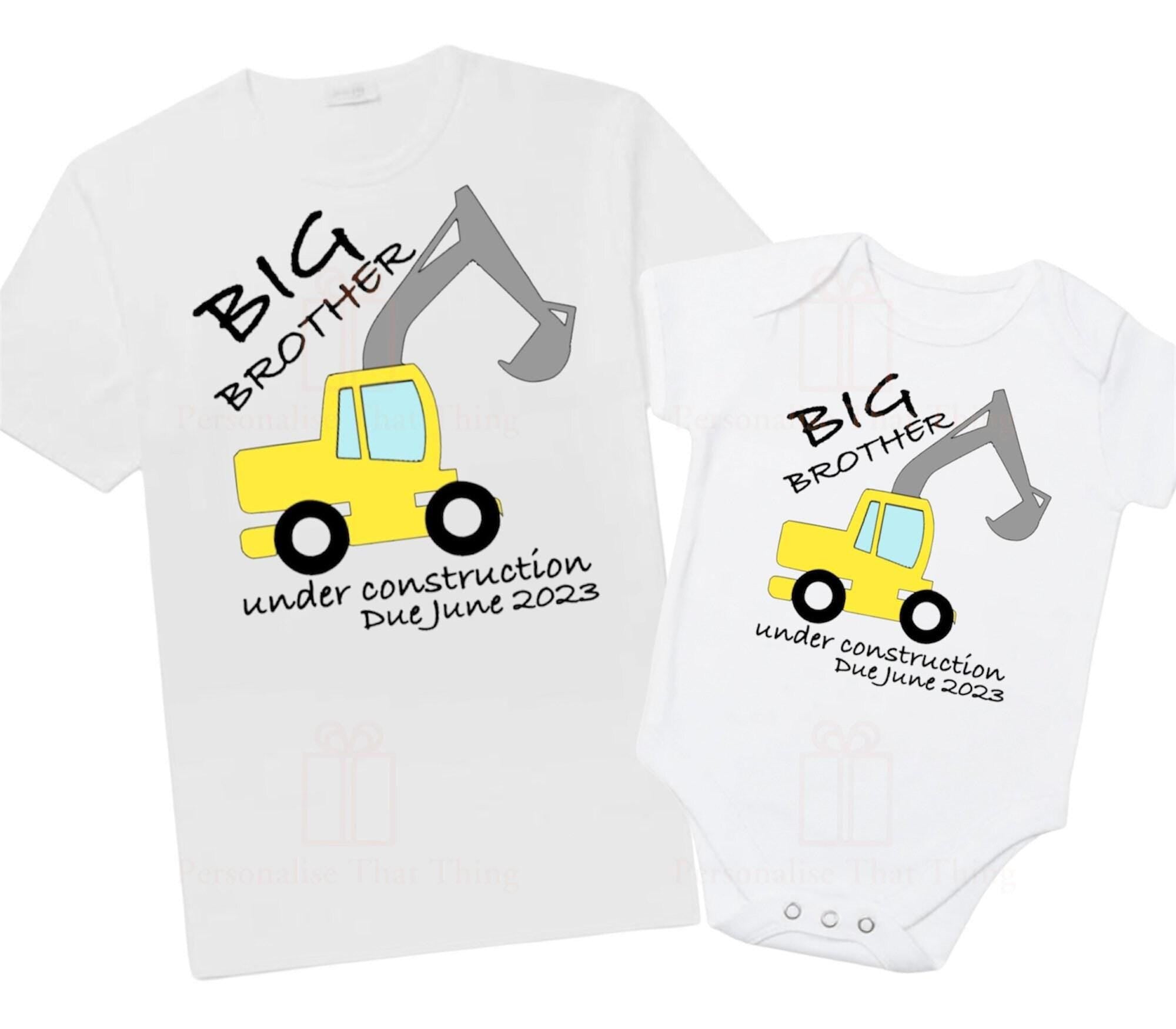 Big brother under construction digger pregnancy announcement personalised date baby bodysuit outfit / tshirt