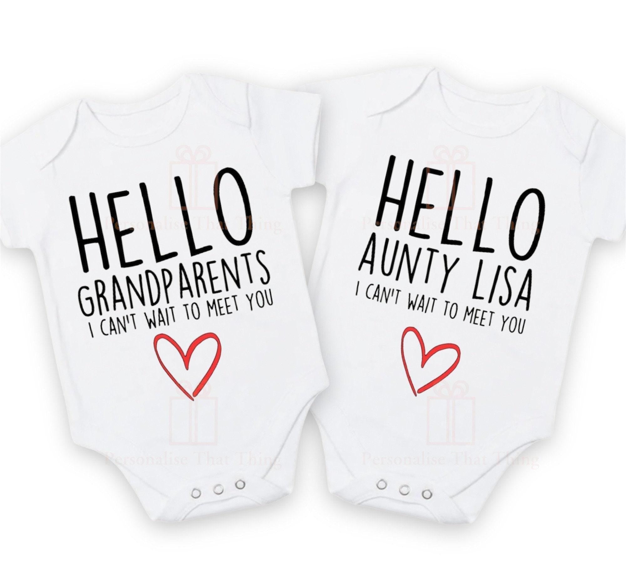 Hello custom name I can’t wait to meet you pregnancy announcement baby bodysuit outfit